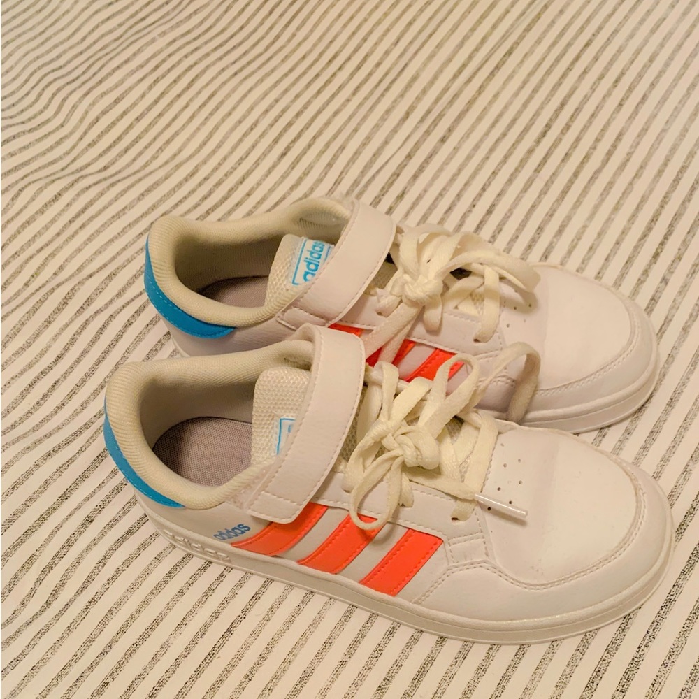 Girls size 3 adidas